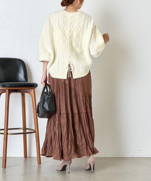 Jena espace merveilleux（ジェナ　エスパスメルヴェイユ）の「【後ろ姿で惹きつける】バックレースアップニット（ニット/セーター・レディース・アイボリー/ベージュ/ネイビー・FREE）」の14枚目の写真