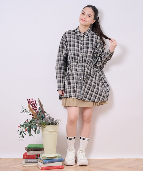 pom ponette junior（ポンポネットジュニア）の「フロントペプラムチェックシャツ（シャツ/ブラウス・キッズ・ブルー/ブラック・M:150cm/L:160cm）」の14枚目の写真