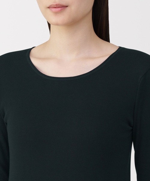 無印良品(ムジルシリョウヒン)の「婦人 あったか綿 クルーネック長袖Tシャツ(インナーウェア/肌着・レディース・ブラウン系/ライトベージュ/ブラック/オフホワイト・XL/L/M/S)」の17枚目の写真
