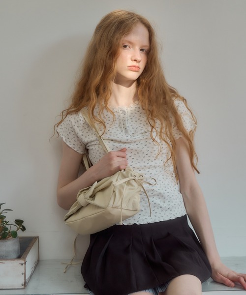 Birthday room(バースデイルーム)の「小花柄ヘンリーネックT/small floral pattern henry neck t-shirt(Tシャツ/カットソー・レディース・アイボリー/グレー/イエロー・FREE)」の20枚目の写真