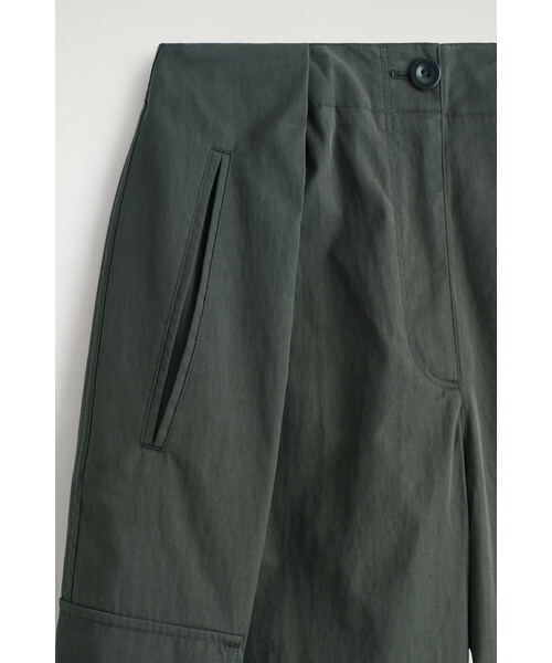 ユーティリティバレルレッグパンツ（その他パンツ）｜COS（コス）の