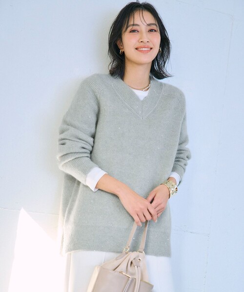 UNFILO(アンフィーロ)の「コットンカシミヤ クルーネックカットソー(Tシャツ/カットソー・レディース・黄土色系/ホワイト系/ブラック系/スモーキーグリーン系/ローズ系/ブラック系2/ブラック系1/グレー系・X-LARGE/XX-LARGE)」の15枚目の写真