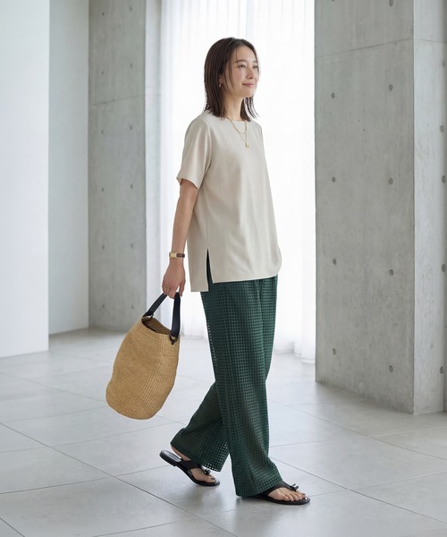 STYLE DELI(スタイルデリ)の「スルスルシンプル洗練ブラウス(シャツ/ブラウス・レディース・ブラック/ライトベージュ/ブラウン系・FREE)」の7枚目の写真