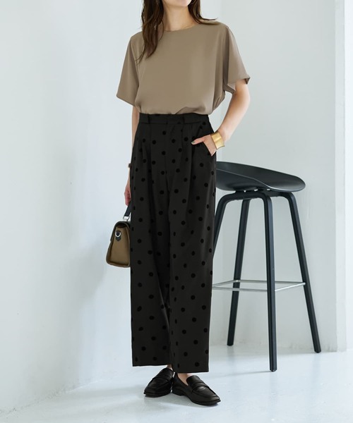 STYLE DELI(スタイルデリ)の「スルスルシンプル洗練ブラウス(シャツ/ブラウス・レディース・ブラック/ライトベージュ/ブラウン系・FREE)」の15枚目の写真