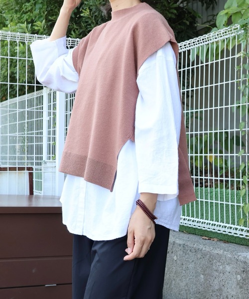 SHOUYO（ショウヨウ）の「サイドスリット ニットベスト（ベスト・レディース・ベージュ・M）」の4枚目の写真
