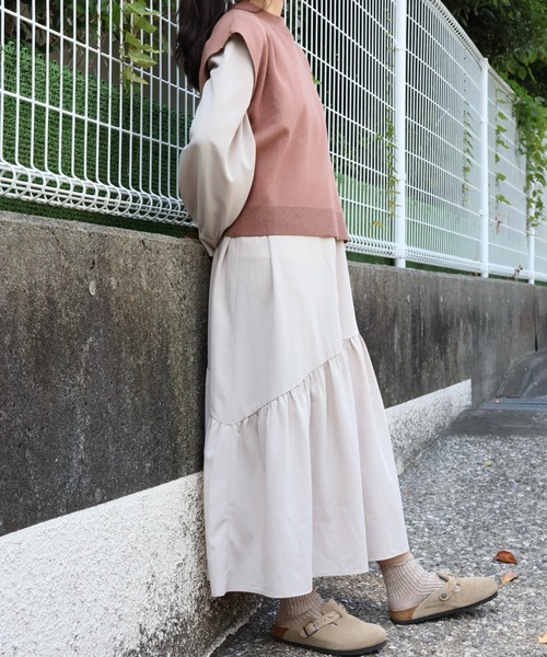 SHOUYO（ショウヨウ）の「サイドスリット ニットベスト（ベスト・レディース・ベージュ・M）」の12枚目の写真