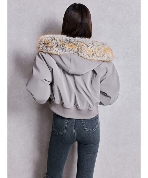 GYDA（ジェイダ）の「VOLUME ECO FURベルトショートブルゾン（ブルゾン・レディース・グレー/ブラック・FREE）」の8枚目の写真