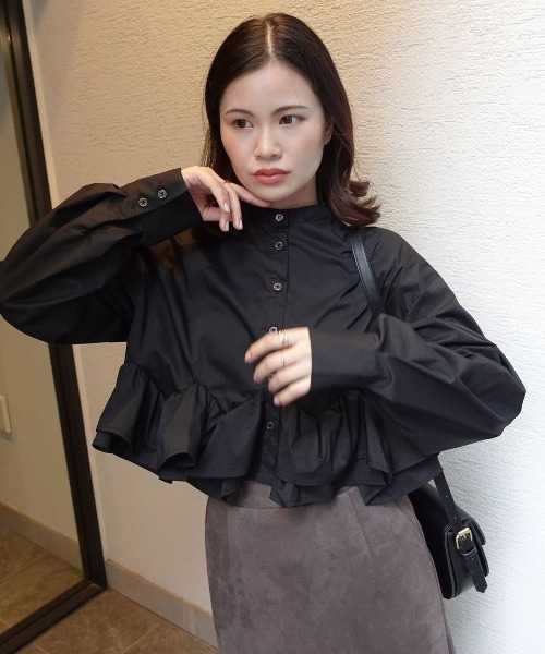 CORNERS(コーナーズ)の「ブロードフリルヘムブラウス(シャツ/ブラウス・レディース・ホワイト/ブラック/グレー/ブラウン・M)」の1枚目の写真