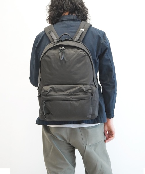 UNTRACK(アントラック)の「アントラック リュックサック CITY DS B4サイズ収納可能 15.6inchPC収納 26L 2気室 60396(バックパック/リュック・メンズ・ブラック/グレー・FREE)」の1枚目の写真
