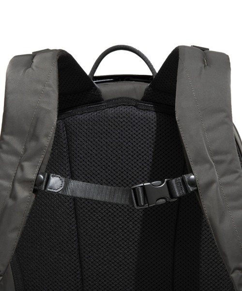 UNTRACK(アントラック)の「アントラック リュックサック CITY DS B4サイズ収納可能 15.6inchPC収納 26L 2気室 60396(バックパック/リュック・メンズ・ブラック/グレー・FREE)」の17枚目の写真