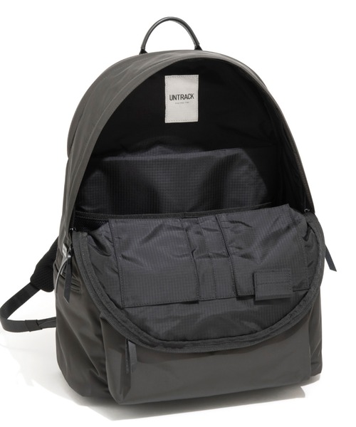 UNTRACK(アントラック)の「アントラック リュックサック CITY DS B4サイズ収納可能 15.6inchPC収納 26L 2気室 60396(バックパック/リュック・メンズ・ブラック/グレー・FREE)」の4枚目の写真
