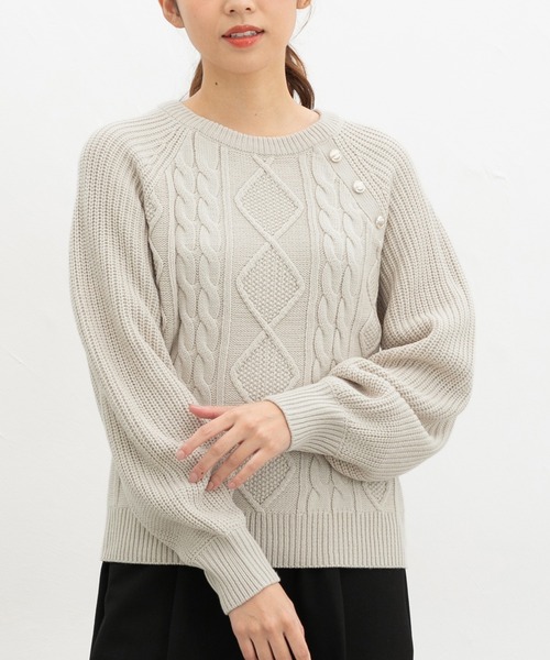 金釦付ケーブル編ニット（ニット/セーター）｜Honeys（ハニーズ）の