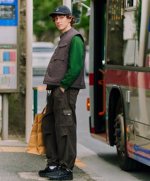 MAISON CLUB(メゾンクラブ)の「【MAISON CLUB】Tech Light Padding Vest / テックライト中綿ベスト ダウンベスト ハンティングベスト ファティーグベスト KKP(ダウンベスト・メンズ・ブラウン/ブラック/グレー・L/M)」の15枚目の写真