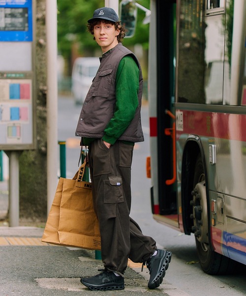 MAISON CLUB(メゾンクラブ)の「【MAISON CLUB】Tech Light Padding Vest / テックライト中綿ベスト ダウンベスト ハンティングベスト ファティーグベスト KKP(ダウンベスト・メンズ・ブラウン/ブラック/グレー・L/M)」の16枚目の写真