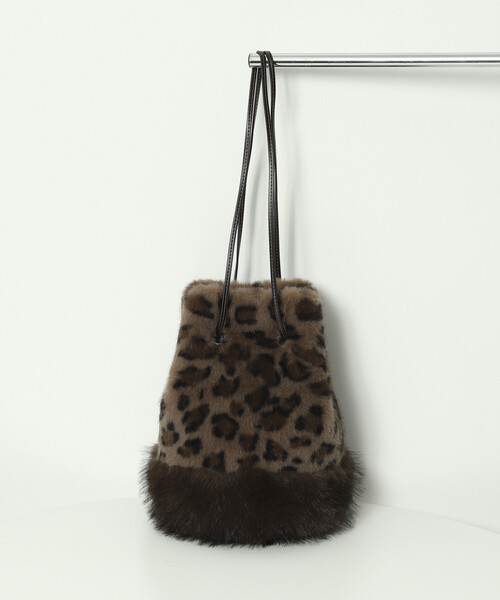 Firsthand(ファーストハンド)の「Firsthand/ファーストハンド フェイクファー アニマル キンチャクバッグ(ショルダーバッグ・レディース・オフホワイト/ブラウン・ONE SIZE)」の8枚目の写真