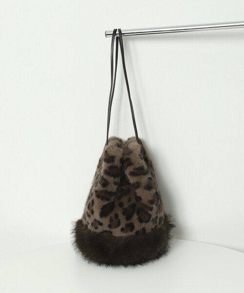 Firsthand(ファーストハンド)の「Firsthand/ファーストハンド フェイクファー アニマル キンチャクバッグ(ショルダーバッグ・レディース・オフホワイト/ブラウン・ONE SIZE)」の11枚目の写真