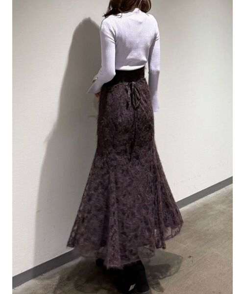 MERCURYDUO（マーキュリーデュオ）の「フレアスリーブハイネックリブニット（ニット/セーター・レディース・ラベンダー/ベージュ/ブラック/ライトブルー/オフホワイト・FREE）」の22枚目の写真