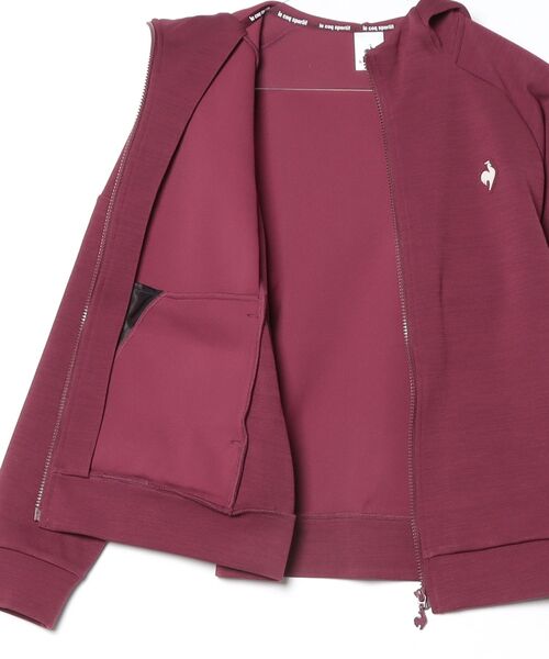le coq sportif（ルコックスポルティフ）の「ルコックスポルティフ  アクティブスウェット フード付きフルジップ（パーカー・レディース・オフホワイト/ネイビー/ボルドー・M/L）」の5枚目の写真