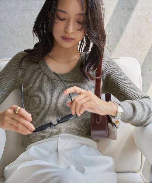KOBE LETTUCE（コウベレタス）の「深Uネック長袖リブニットトップス（ニット/セーター・レディース・アイボリー/ブラック/グレー系/ネイビー/ピンク/イエロー・M）」の11枚目の写真
