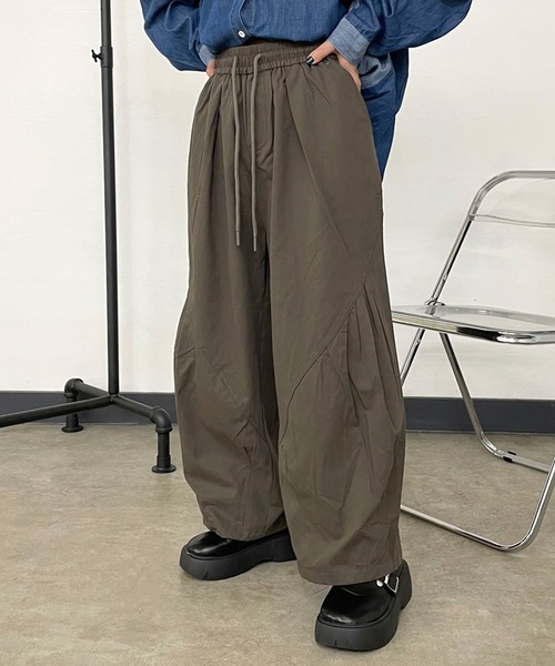 CRB（シーアールビー）の「ツイルイージーパンツ（その他パンツ・レディース・チャコールグレー/ブラック/カーキ/ベージュ・F）」の3枚目の写真