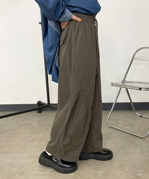CRB（シーアールビー）の「ツイルイージーパンツ（その他パンツ・レディース・チャコールグレー/ブラック/カーキ/ベージュ・F）」の8枚目の写真