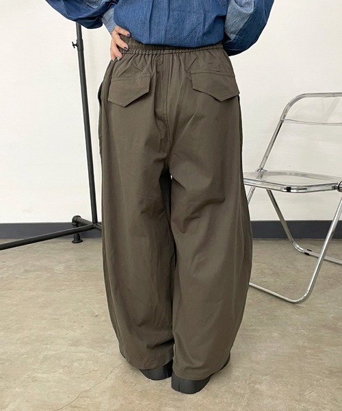 CRB（シーアールビー）の「ツイルイージーパンツ（その他パンツ・レディース・チャコールグレー/ブラック/カーキ/ベージュ・F）」の7枚目の写真