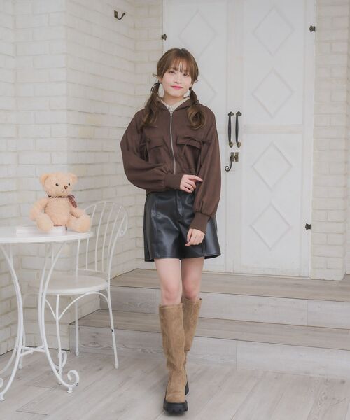 ems excite（エムズエキサイト）の「スエードリボンパーカー（パーカー・レディース・ブラウン/チャコールグレー/ナチュラル・FREE）」の9枚目の写真