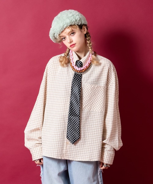 a.p.o.v.（エーピーオービー）の「a.p.o.v. ソフトコットンクロップド丈レトロチェックシャツ（シャツ/ブラウス・メンズ・ホワイト/ブラウン/ブルー・ONESIZE）」の2枚目の写真