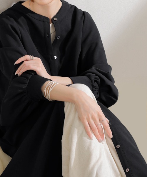 HUG.U（ハグユー）の「選べる2丈 上品ジョーゼットロングワンピース（シャツワンピース・レディース・ダークブラウン/ブラック/ネイビー・トール丈/レギュラー丈）」の13枚目の写真