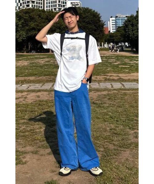 GRAVER（グレーバー）の「[ユニセックス]ビッグクラウドベアスマイル半袖Tシャツ_3カラー（Tシャツ/カットソー・レディース・ホワイト/ネイビー/ブラック・SMALL/MEDIUM/LARGE/X-LARGE）」の4枚目の写真
