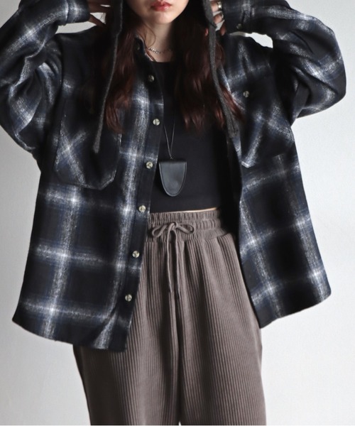 COURO（コウロ）の「ネルオンブレチェックシャツ（シャツ/ブラウス・レディース・ネイビー/ベージュ/レッド・M/L/XL）」の9枚目の写真