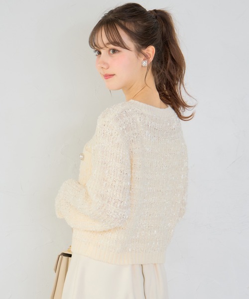 tocco closet（トッコ　クローゼット）の「多種ビジュー釦ミックスニットジャケットライクカーディガン（ノーカラージャケット・レディース・アイボリー/ベージュ・M）」の8枚目の写真