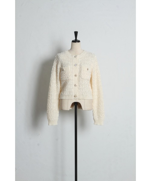 tocco closet（トッコ　クローゼット）の「多種ビジュー釦ミックスニットジャケットライクカーディガン（ノーカラージャケット・レディース・アイボリー/ベージュ・M）」の15枚目の写真