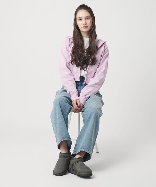 BEAUTY&YOUTH UNITED ARROWS(ビューティーアンドユースユナイテッドアローズ)の「<UGG>クラシック ウルトラ ミニ ブーツ(ブーツ・レディース・ブラウン系/ブラック/グレー系・8/6/7)」の5枚目の写真