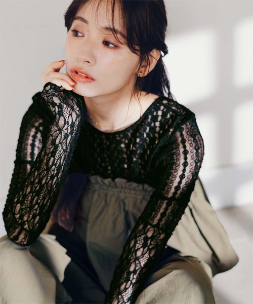 titivate(ティティベイト)の「前後2way切替デザインレーストップス(Tシャツ/カットソー・レディース・オフホワイト/ブラック・S/M/L)」の14枚目の写真