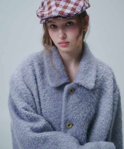 FUN FROM FUN(ファンフロムファン)の「HAIRY OVERFIT COAT, LAVENDER(チェスターコート・レディース・ラベンダー・OS)」の6枚目の写真