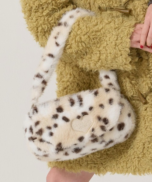 TINA：JOJUN（ティーナジョジュン）の「フェイクファー ミニバッグ TINA：JOJUN（ハンドバッグ・レディース・ベージュ/ブラウン・F）」の2枚目の写真