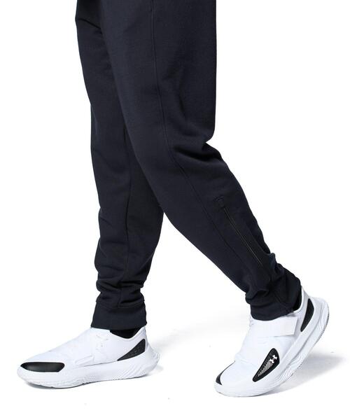 UNDER ARMOUR(アンダーアーマー)の「UAロングショット スウェット ジョガーパンツ(バスケットボール/メンズ)(その他パンツ・メンズ・ブラック・XL/M/2XL/L/S)」の4枚目の写真