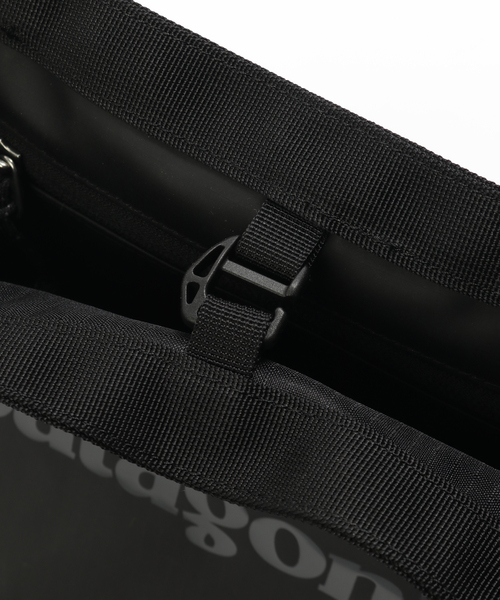 patagonia（パタゴニア）の「Patagonia Black Hole Tote 25L（ショルダーバッグ・メンズ・ブラック・FREE）」の7枚目の写真