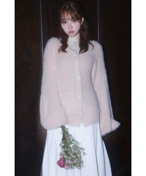 MISTREASS（ミストレアス）の「Ribbon Button Long Shaggy Knit Cardigan（カーディガン/ボレロ・レディース・オフホワイト/ライトピンク・FREE）」の2枚目の写真