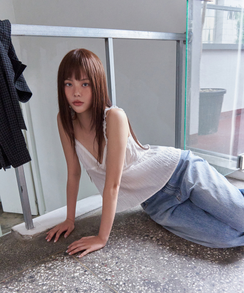 LANGER（ランガー）の「[PALACE] miracle pleated sleeveless_2Colors（Tシャツ/カットソー・レディース・アイボリー/ブラック・FREE）」の4枚目の写真