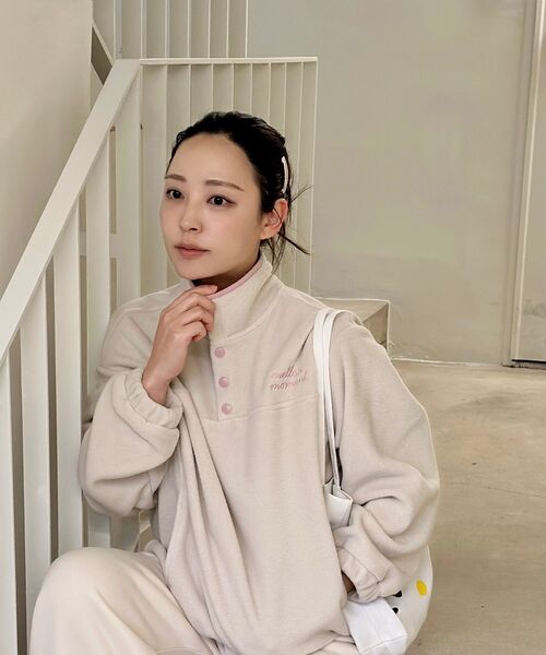 MELLOTORY（メロートリー）の「フリースプルオーバーTシャツ (2色)（スウェット・レディース・ピンク/ライトベージュ・FREE）」の12枚目の写真