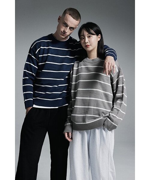 APOSTROPHE COMMA(アポストロフィコンマ)の「ポイントラベルストライプクルーネックオーバーニット(グレー)(ニット/セーター・レディース・その他・MEDIUM/LARGE)」の6枚目の写真
