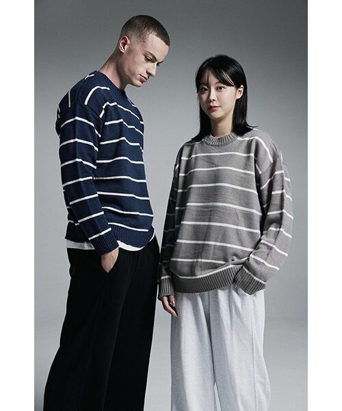 APOSTROPHE COMMA(アポストロフィコンマ)の「ポイントラベルストライプクルーネックオーバーニット(グレー)(ニット/セーター・レディース・その他・MEDIUM/LARGE)」の9枚目の写真