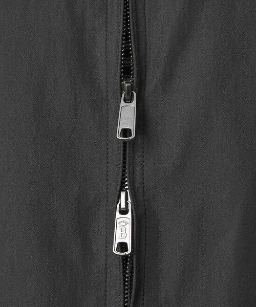 BARACUTA（バラクータ）の「【別注】＜BARACUTA＞GLR G4 ドライビング ジャケット（ブルゾン・メンズ・ライトグレー/ブラック・L/M）」の3枚目の写真