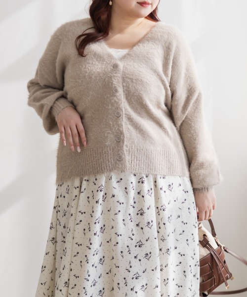CLETTE(クレット)の「CLETTEオリジナルVネックシャギーニットカーディガン(カーディガン/ボレロ・レディース・ベージュ/チャコールグレー/ブラウン・4L/3L/LL)」の13枚目の写真