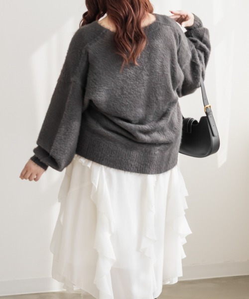 CLETTE(クレット)の「CLETTEオリジナルVネックシャギーニットカーディガン(カーディガン/ボレロ・レディース・ベージュ/チャコールグレー/ブラウン・4L/3L/LL)」の5枚目の写真