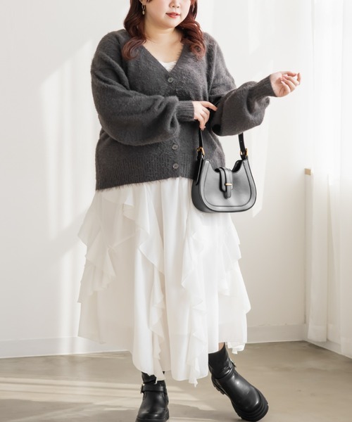 CLETTE(クレット)の「CLETTEオリジナルVネックシャギーニットカーディガン(カーディガン/ボレロ・レディース・ベージュ/チャコールグレー/ブラウン・4L/3L/LL)」の7枚目の写真