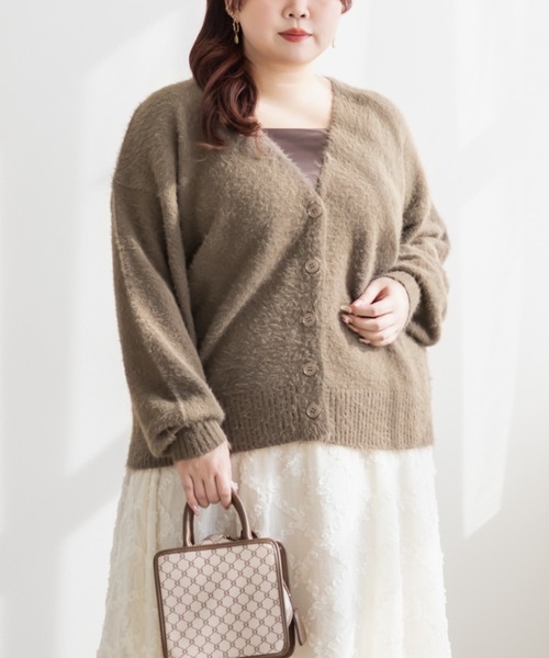 CLETTE(クレット)の「CLETTEオリジナルVネックシャギーニットカーディガン(カーディガン/ボレロ・レディース・ベージュ/チャコールグレー/ブラウン・4L/3L/LL)」の8枚目の写真
