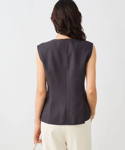 NOLLEY’S Sophi（ノーリーズソフィ）の「《セットアップ対応》ウォッシャブルドライシャークペプラムジレ（ベスト・レディース・グレイッシュベージュ/チャコールグレー・38）」の11枚目の写真